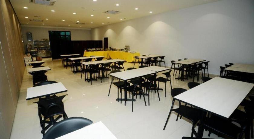 Star-Well Hotel Kuala Lipis Esterno foto