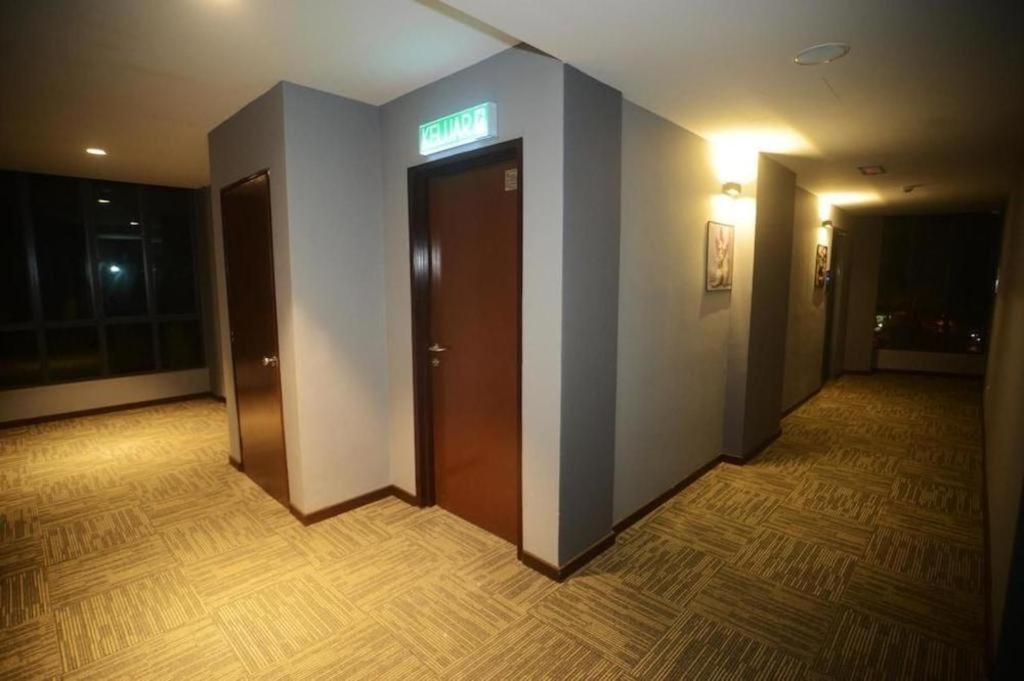 Star-Well Hotel Kuala Lipis Esterno foto