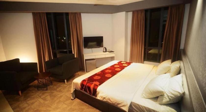 Star-Well Hotel Kuala Lipis Esterno foto