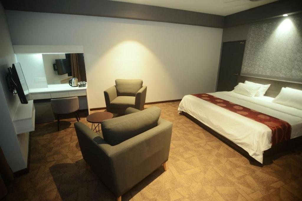 Star-Well Hotel Kuala Lipis Esterno foto