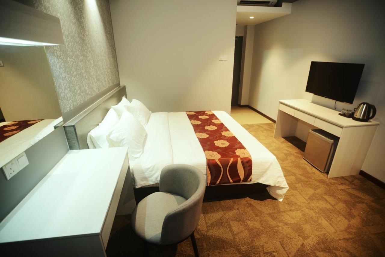 Star-Well Hotel Kuala Lipis Esterno foto