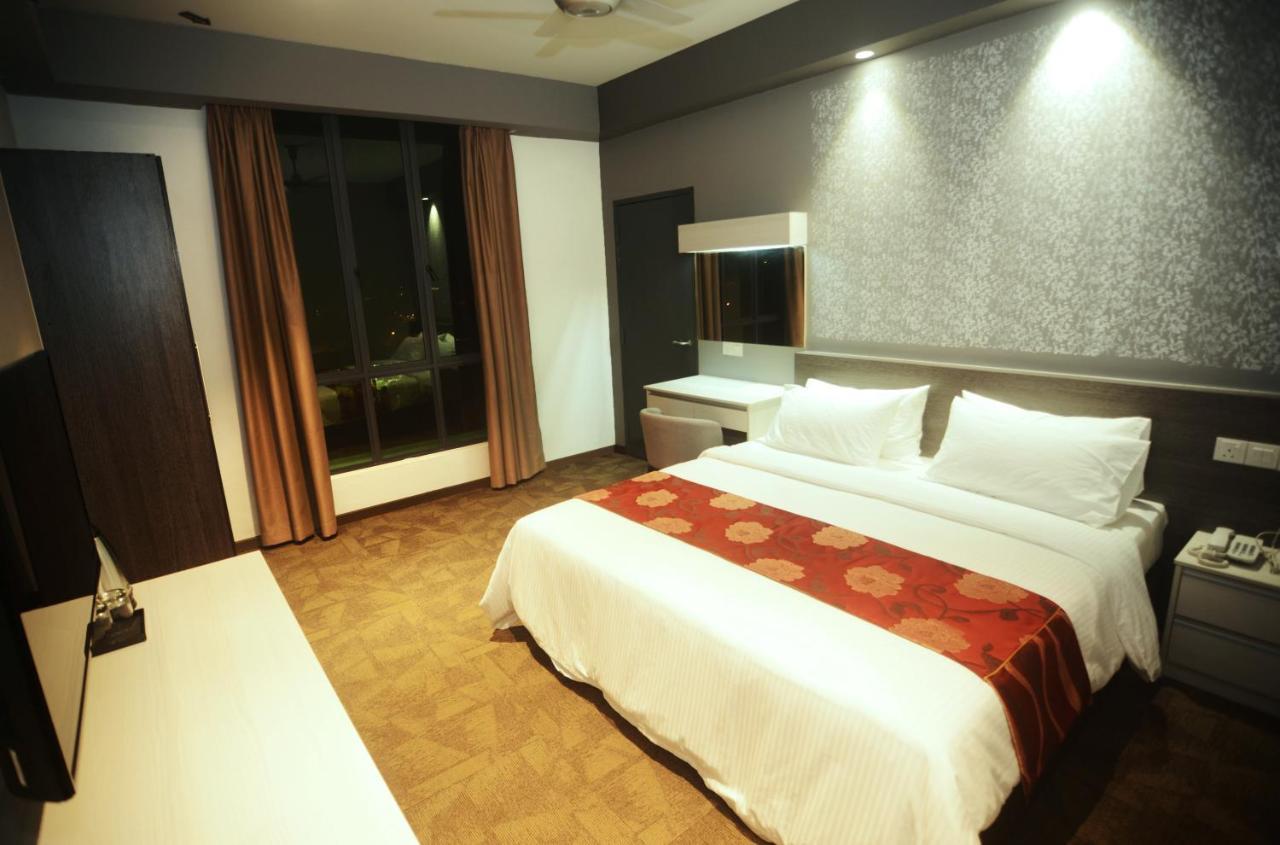 Star-Well Hotel Kuala Lipis Esterno foto
