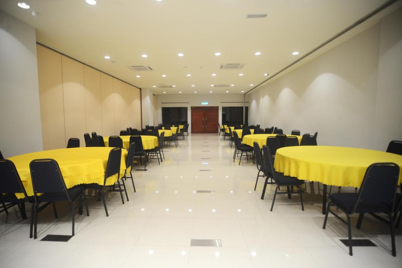 Star-Well Hotel Kuala Lipis Esterno foto