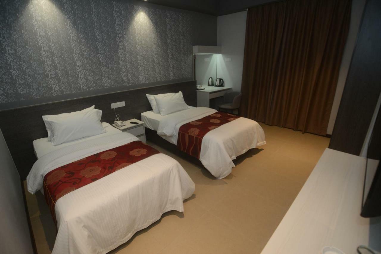 Star-Well Hotel Kuala Lipis Esterno foto