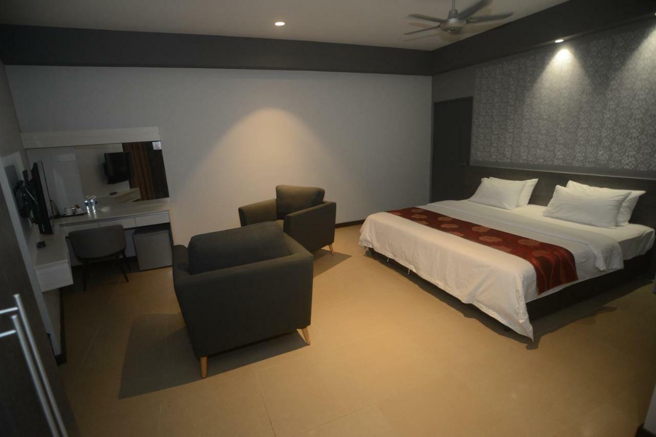 Star-Well Hotel Kuala Lipis Esterno foto